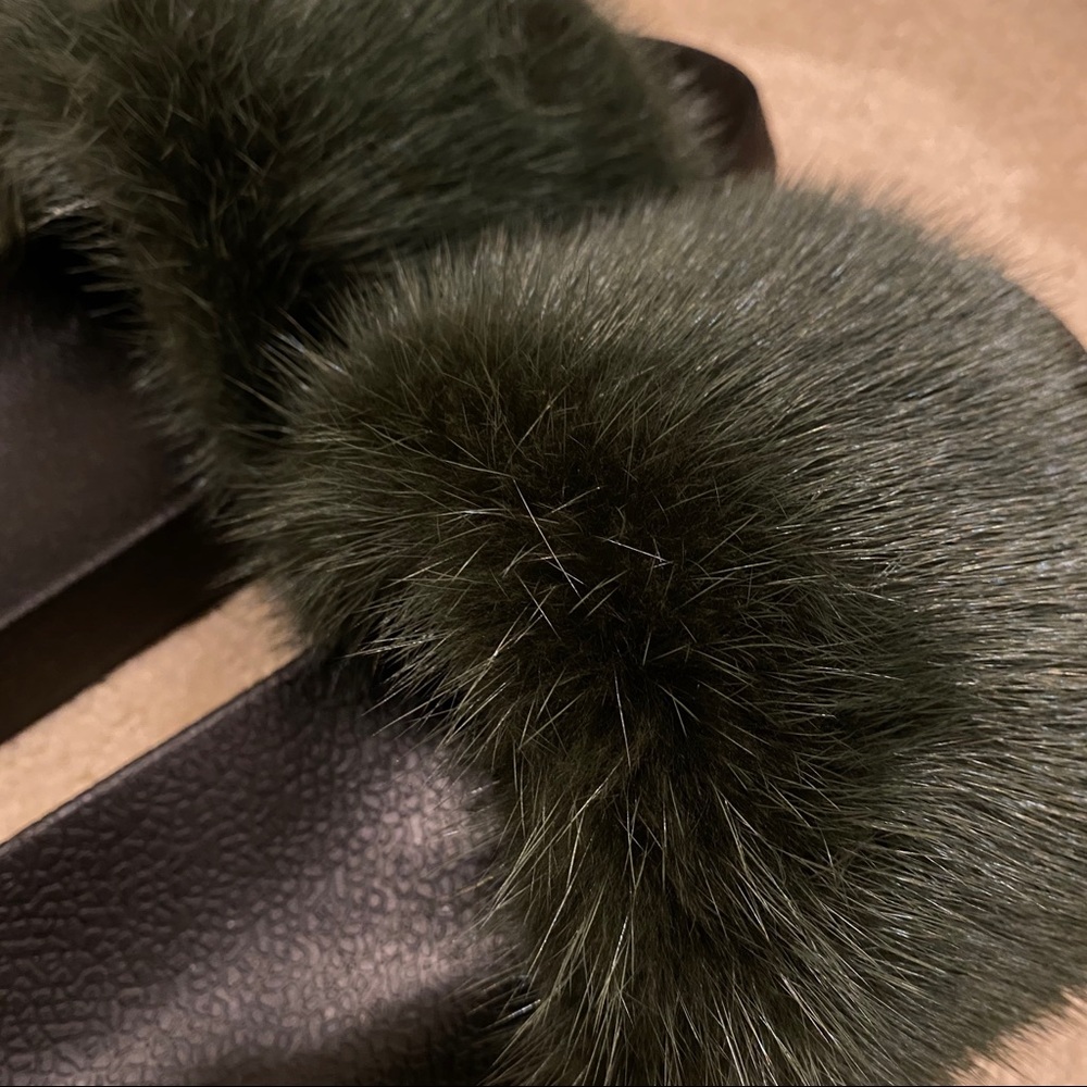 Fluffy slipper - Picture 2 of 3